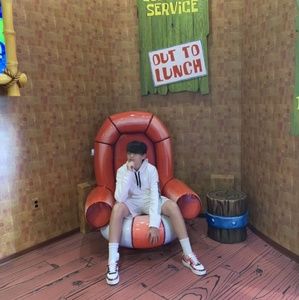 Meet your Posher, Stephen